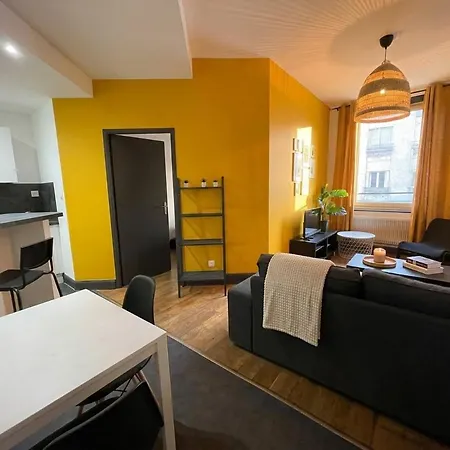 Cozy Apartment, A Short Walk To Place Stan Daire *